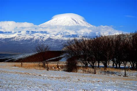 'Türkiye'nin çatısı' Ağrı Dağı'na beyaz şapka - Seyahat haberleri