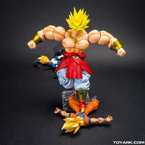 Figuarts dragonball z trunks s.h. S.H. Figuarts Dragonball Z Broly High Res Gallery - The Toyark - News