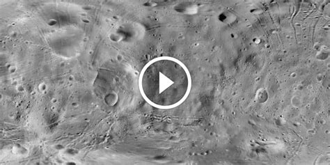 Científicos Descubren Que La Luna Se Está Oxidando Aunque Prácticamente