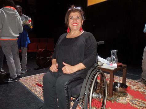 In 1990 kreeg astrid roemer een zetel voor groenlinks in de haagse gemeenteraad, maar ze kwam al spoedig in conflict met haar fractie en woonde de. Het Bijlmer Parktheater leek wel De Balie: overal grijzend ...