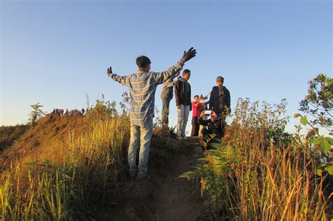 Pagi itu aku libur sekolah, biasa katanya ada rapat guru, mama sudah berangkat ke kantornya. Main ke Puncak Mega Gunung Puntang | Jejak Umurku | Info ...