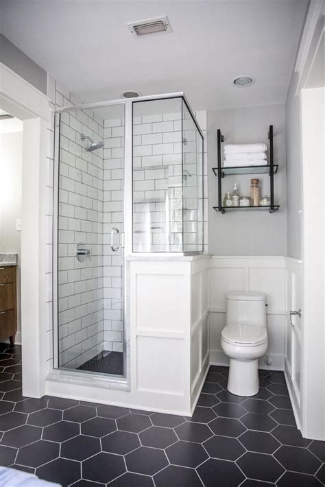 20 Small Master Bathroom Designs