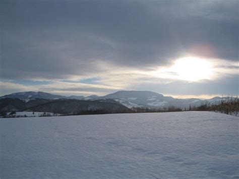 Selo Stave, opstina Valjevo, Srbija. Zima. Village Stave, municipality