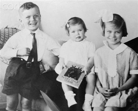 Childhood Portrait Of Grace Kelly With Brother Jack And Sister Peggy