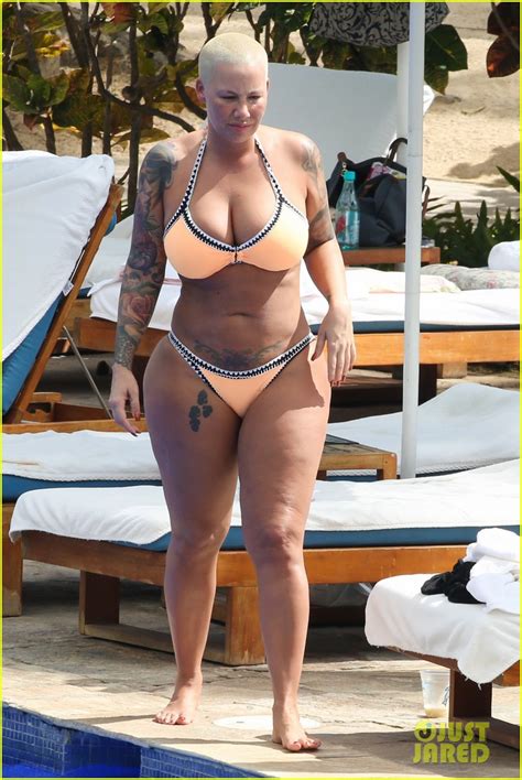 Amber Rose Flaunts Her Curves In A Bikini In Hawaii Photo