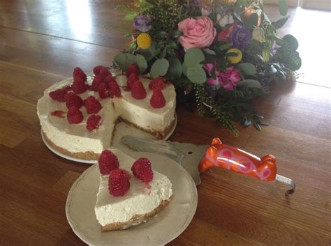 Déposer 4 cercles de 8 cm de diamètre sur un plat couvert de papier sulfurisé. Le vrai cheesecake sans cuisson et sans gélatine au ...