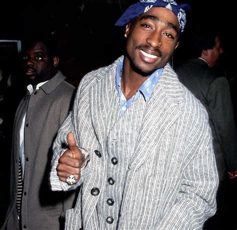 Tupac shakur was born one month and three days after afeni had been acquitted of charges of conspiracy against the united states government. Pin von Zaay ♑️ auf 2PAC | Hip hop mode, Tupac shakur, Tupac