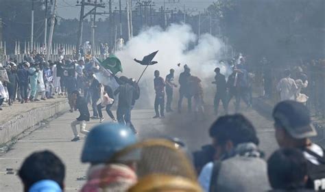 Pakistan India Crisis Un Makes Devastating Plea As Kashmir Row Erupts Need Respect World