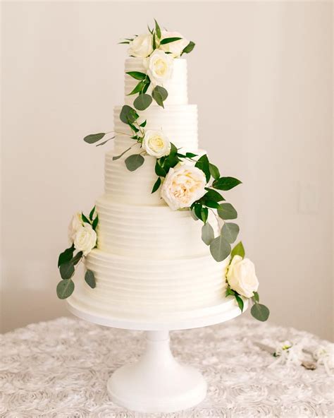 100 pretty wedding cakes to inspire you for an unforgettable wedding textured icing garden