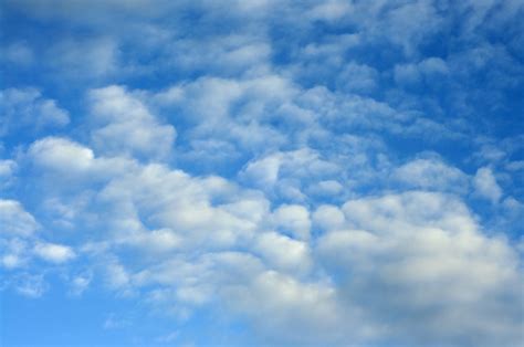 Clouds — if these walls could speak. File:Stratocumulus clouds 21072012.jpg - Wikimedia Commons
