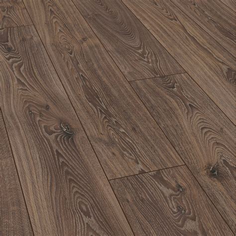 Tegola Robusto Timeless Oak Laminate Carpetright