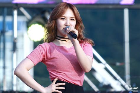Netizens Claim That This Idol Is The Most Beautiful Main Vocalist Daily K Pop News