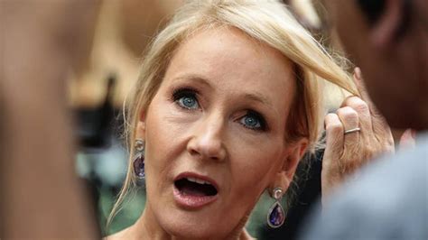Jk Rowling Slammed For Defending Concept Of Biological Sex It Isnt