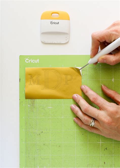 Your Complete Guide To Cutting Vinyl With A Cricut The Homes I Have Made