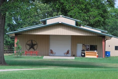 We build custom metal building homes, also known as barndominiums in parts of central and south texas. Custom Metal Barns | Barndominiums | Steel Buildings Texas