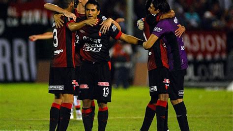 Sport | episode aired 6 november 2005. 442 | Colón le ganó a Newell's en Rosario y mantiene su ...