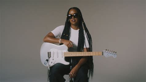 Her Makes History As First Black Female Artist To Have Fender Artist Signature Guitar That