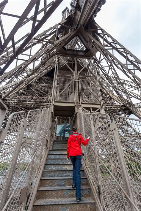 Guide To Visiting The Eiffel Tower In Paris