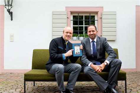 Wir sind die einzige privatbank, die wirklich der faire advokat, der partnerschaftliche begleiter ihrer kunden ist. Unsere Mitglieder - Aktionskreis Freiburger Schule