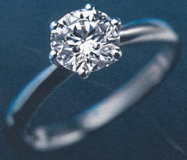 Berlian adalah teman terbaik seorang gadis, sehingga gadis anda akan senang. gambar cincin berlian terbaru 2015Ascaca