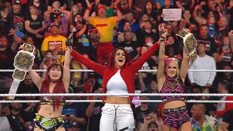 New WWE Womens Tag Team Champions Crowned On RAW