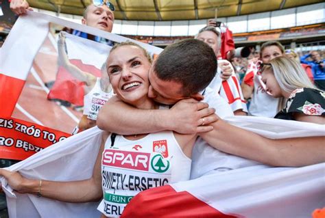 Gospodarze szybko strzelili gola i skutecznie się bronili pod naporem przyjezdnych. Dawid Ersetic z dumą o żonie Justynie: Jestem ...
