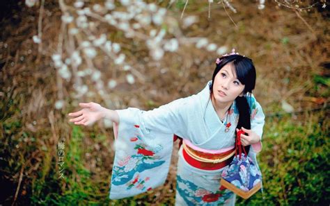 Kimono Girl Wallpapers Top Free Kimono Girl Backgrounds WallpaperAccess