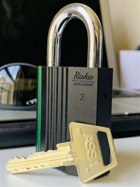 Ruko 2 Padlock W ASSA Twin Combi 4800 Core W Key Locksport Antique