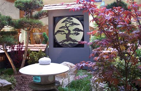 As japan is the world's 3rd largest economy, it has many worldwide famous company and product brands. Japanese Garden Decor | Japanese Garden Design Ideas For ...