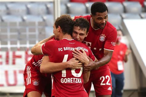 Die krise des fc bayern hat ihren vorläufigen tiefpunkt erreicht! Bayern Munich leave it late against Borussia M'Gladbach ...