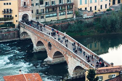 Verona Ponte Pietra Vincos Images