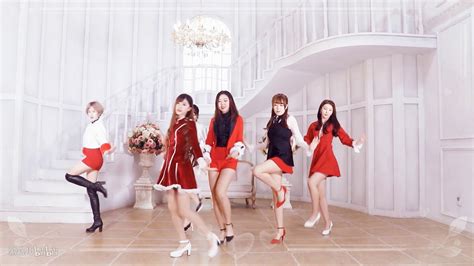 :d (please click on 'cc' button or activate 'interactive transcript' function) notice 1thek esvid is also an official channel for the mv. 【紫嘉儿+夜莺军团】APink-LUV 超还原集体翻跳舞蹈版 - YouTube