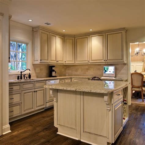 These antique white kitchen cabinets never. 34+ Most Noticeable Beautiful Kitchens Luxury Modern ...