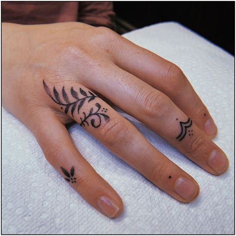 155 Cool Finger Tattoos To Inspire You 33 Hand