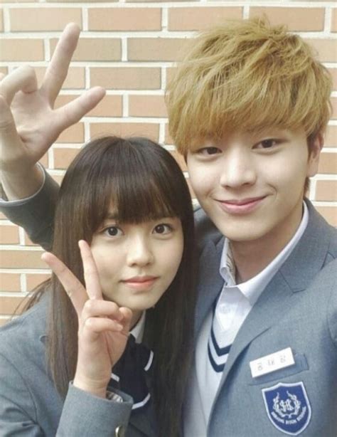 Posting real pictures and legit articles of sungjae and so hyun not edited faces no. 《学校2015》甜蜜瞬间全盘点 金所炫南柱赫粉红戏份不断【组图】 (8)
