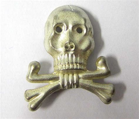 Brunswick Traditions Skull Badge Lightly Aged