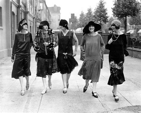 Instant Download Vintage Image 1920s Five Elegant Paris Women Walking 8 In X 10 In Etsy
