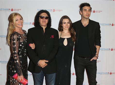 Gene Simmons Wife Daughter Respond To Police Search Of Los Angeles