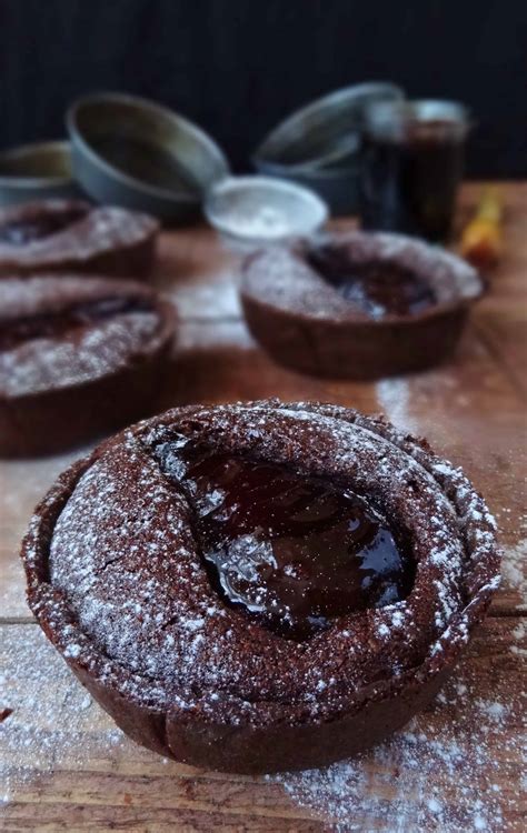 Red Wine Poached Pear Chocolate Frangipane Tarts Domestic Gothess