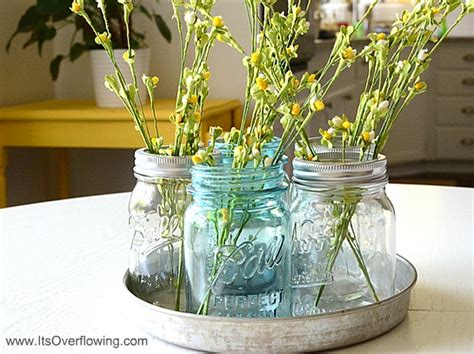 Here are 20 diy mason jar ideas you can try out for. Ways to Decorate with Mason Jars | Recycled Crafts