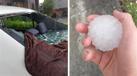 Giant Hailstones Damage House And Car In Queensland Youtube