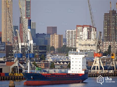 The port of rotterdam is europe's largest sea port. Arrendamento Roterdão num apartamento para suas férias com IHA