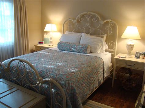 See more ideas about iron bed, wrought iron beds, bed. Elegant wrought iron bed frames in Bedroom Traditional ...