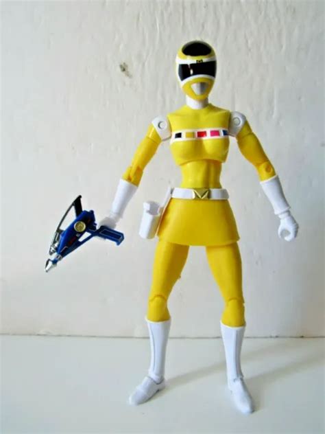 Power Rangers Legacy Collection Yellow Space Ranger 6 Inch Action