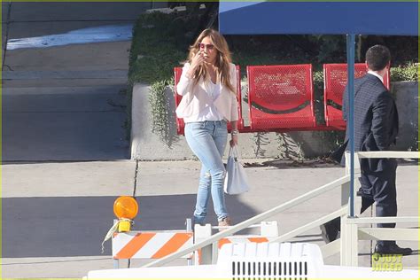 Jennifer Lopez Supports Leah Remini On DWTS Photo 2953859