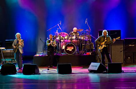 Regarded as one of the pioneers of the progressive genre, yes are known for their lengthy songs, mystical lyrics, elaborate album art, and live stage sets. Yes (hudební skupina) - Wikipedie