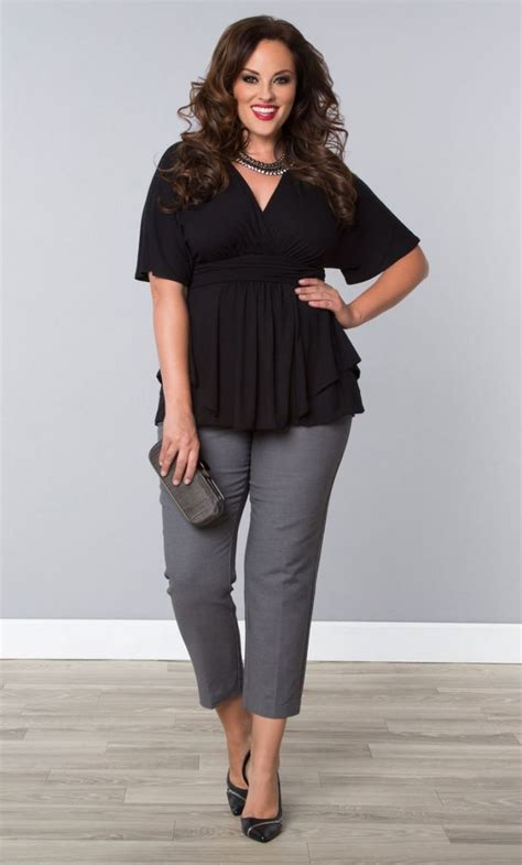 Business casual sounds like a pretty easy dress code to maintain when you're starting a new job or changing fields, but unfortunately it isn't. Summer casual work outfits ideas for plus size 41 ...