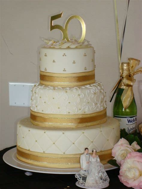 A south florida tradition since 1978 eddascakesonline.com/collections/valentines. The 25+ best 50th anniversary cakes ideas on Pinterest ...