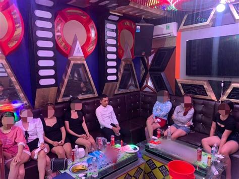 Thuê Phòng ở Quán Karaoke để Tổ Chức Tiệc Ma Túy