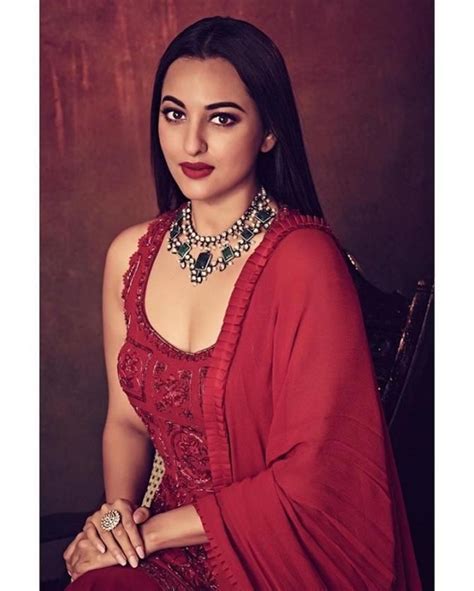 Sonakshi Sinha Unknown Facts About The Dabangg Actress Thatll Make You Fall In Love With Her